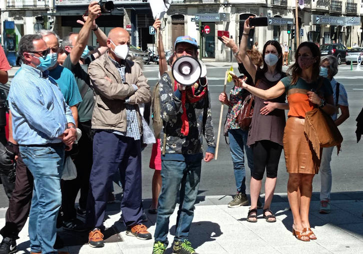 Iñaki López encapçala una protesta ciutadana.