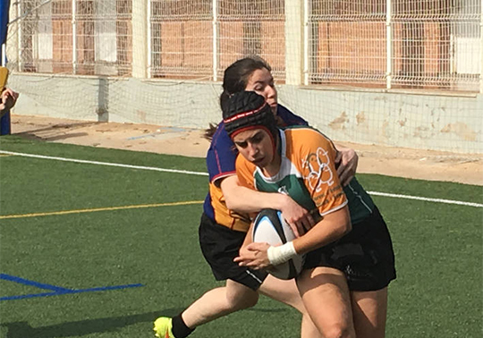 Dos jugadoras de rugby