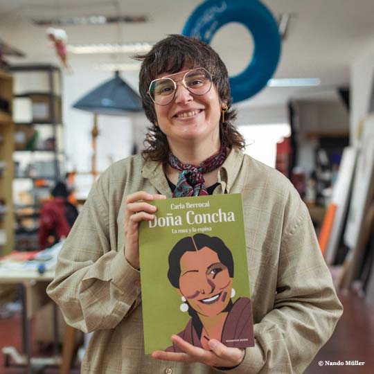 Carla Berrocal with her book