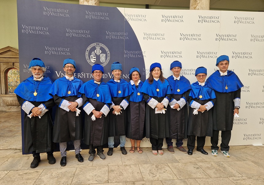 Profesorado de la Facultat de Física asiste al Acto de Apertura de Curso