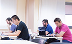 alumnos en aula
