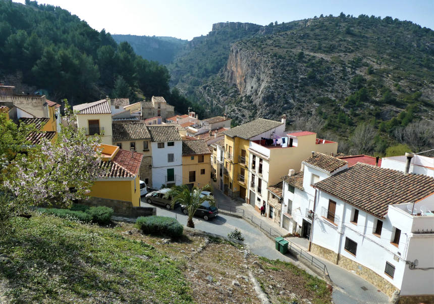 Un estudi de la UV conclou que calen polítiques públiques que gestionen l'estabilitat dels nous residents després d'episodis d'oportunitat com el de la crisi per la COVID-19.
