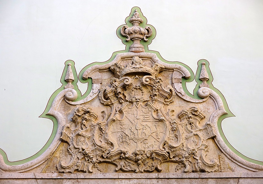 Detall de la façana del Palau