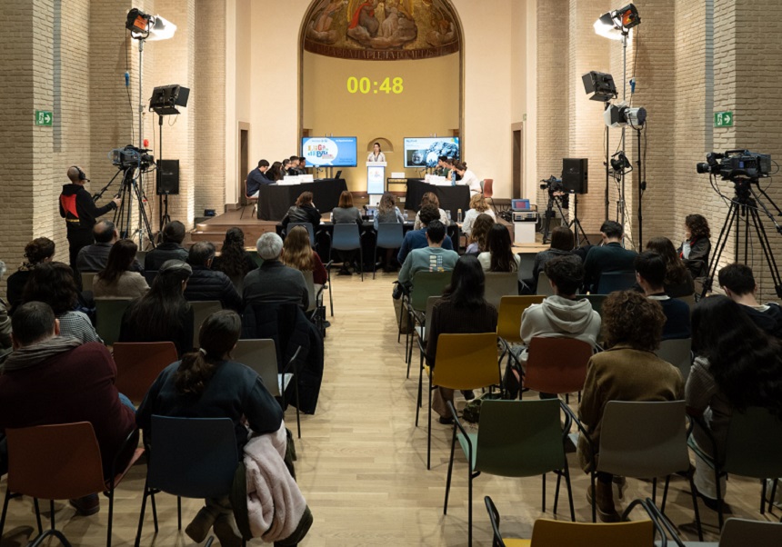 Paz Viguer participa en la Liga de Debate de Secundaria y Bachillerato