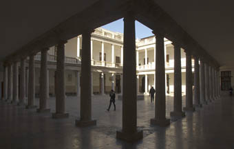 Claustro de La Nau.