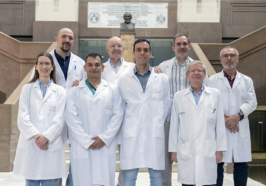Grup de recerca en Electrofisiologia Cardíaca experimental, amb M. Zarzoso, al centre, i F.J. Chorro, segon per la dreta