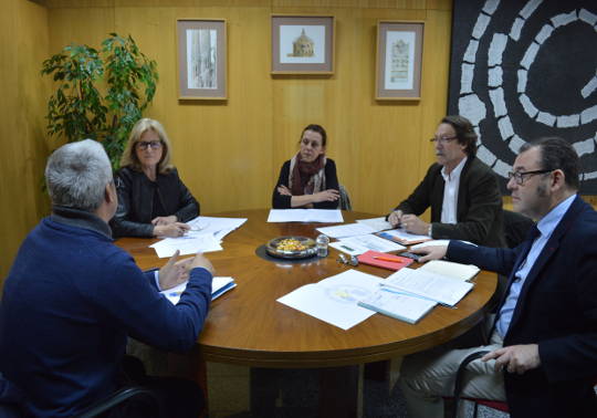 Reunió de la comissió mixta de la Càtedra Divina Pastora a l'edifici del Rectorat.
