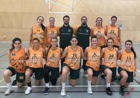 L'equip de bàsquet femení.