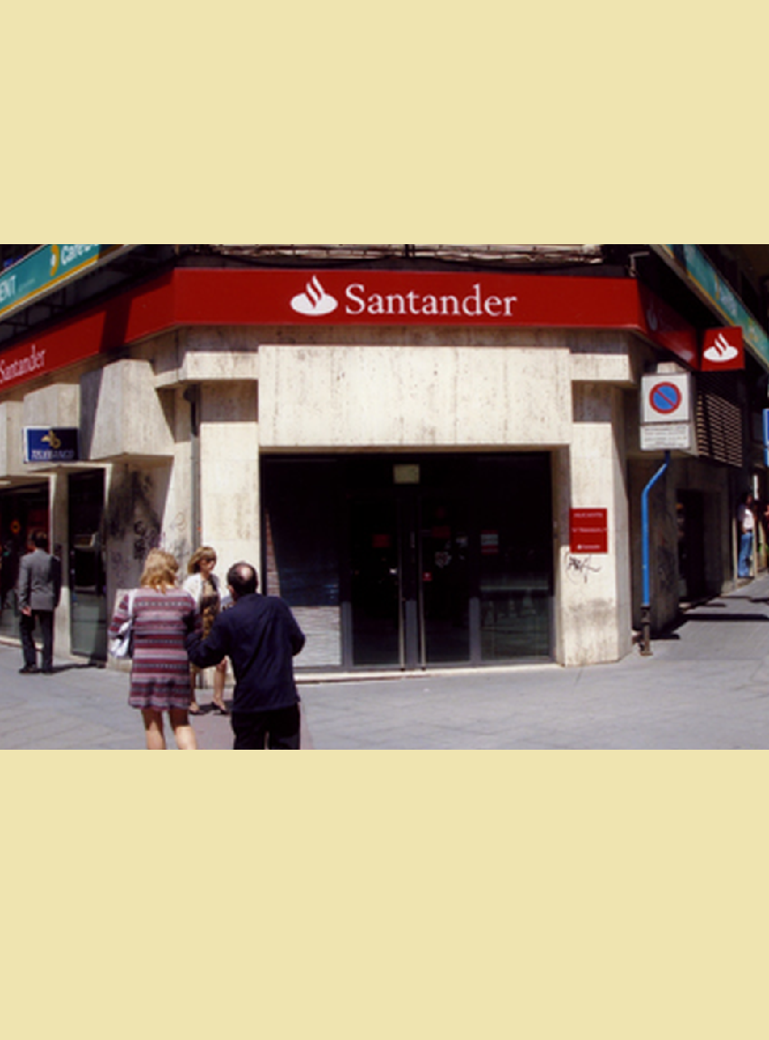 Fachada de sucursal del Banco Santander