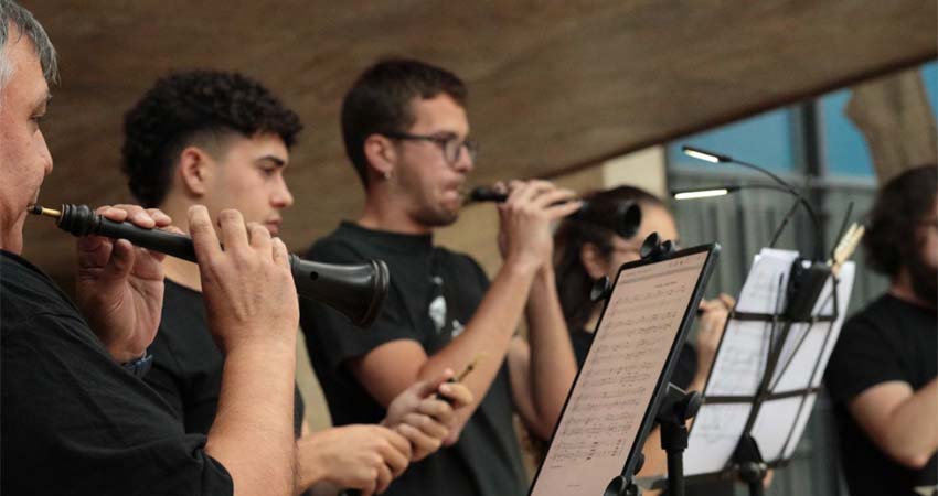 Foto de la Colla de Dolçaines i Percussió UV