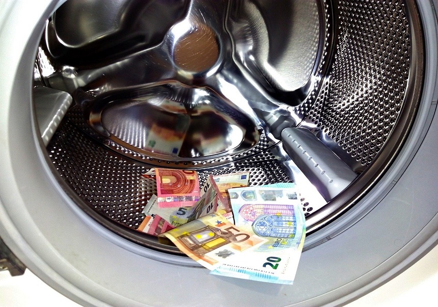 Dinero en la lavadora