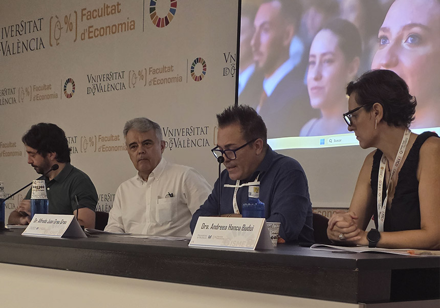 D'esquerra a dreta: Sergio Belda Miquel, Francisco Muñoz Murgui, Alfredo Juan Grau i Andreea Hancu Budu.