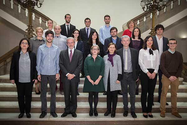 Foto de grup de l'acte de lliurament dels premis