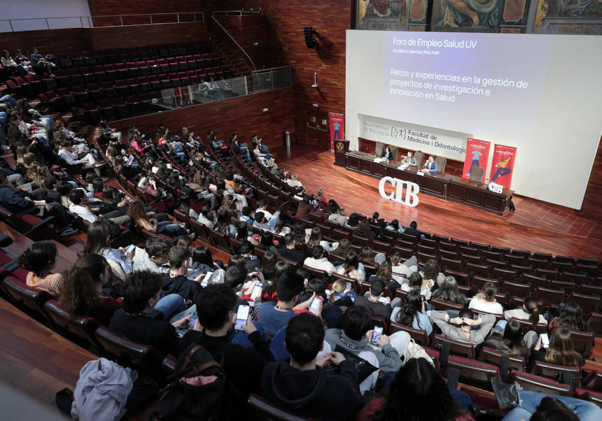 The institutional welcome to the Health Science Forum 2025 in the Faculty of Medicine and Dentistry. PHOTOS: EDUARDO ALAPONT.