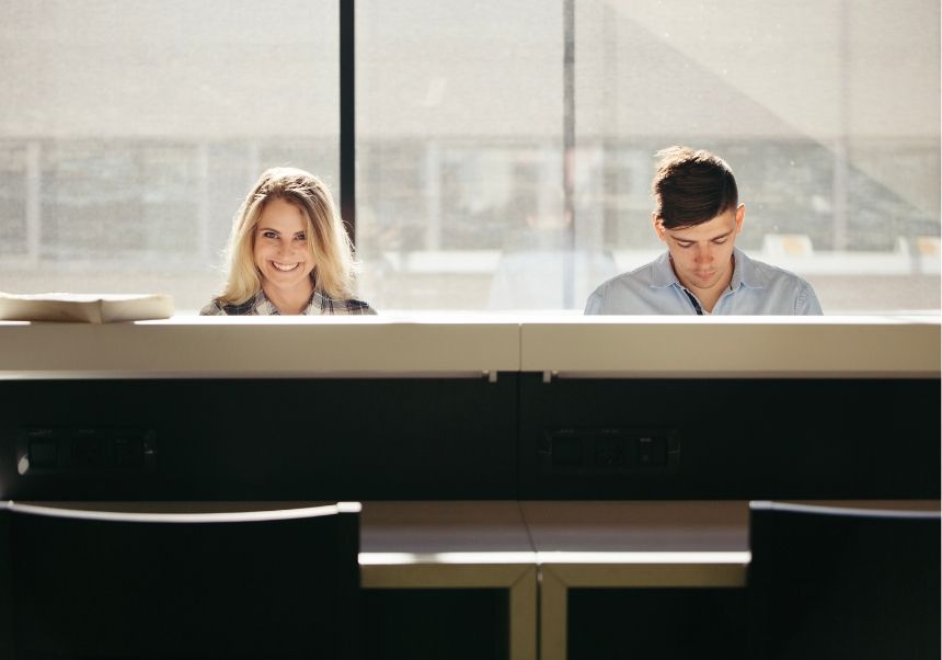 Convocatòria d'Ajudes per a Pràctiques Externes Extracurriculars en Finances, a través de la Càtedra de Finances Internacionals UV – Banc Santander