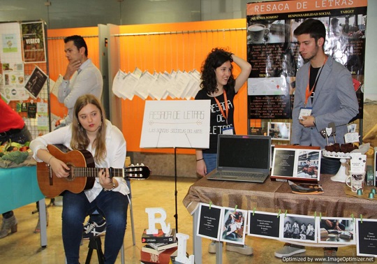 Diez equipos de jóvenes emprendedores presentan sus proyectos de empresa en la Facultat d´Economia