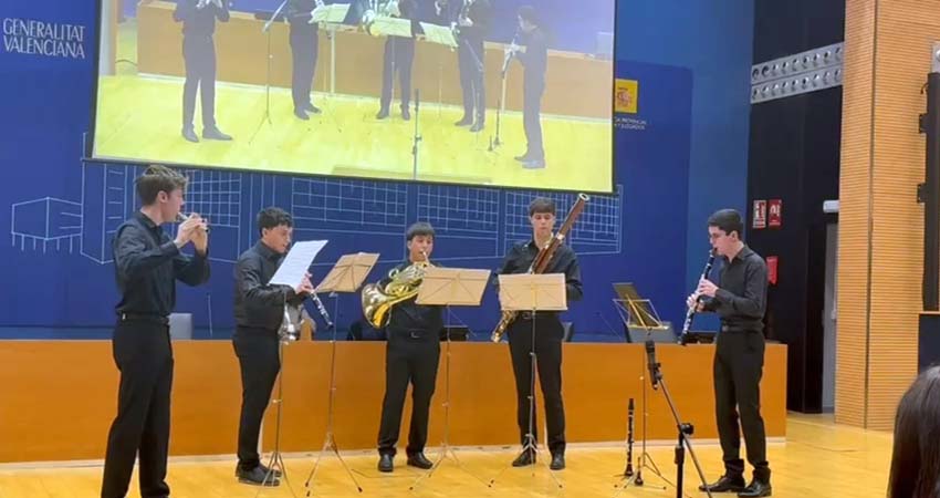Photo of the performers