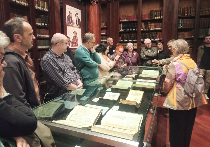 Azcárraga guía la visita a la expo 