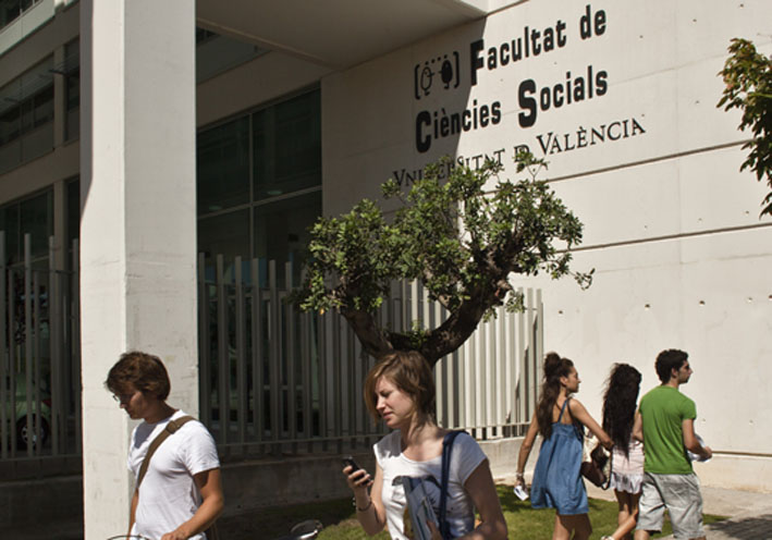 Faculty of Social Sciences