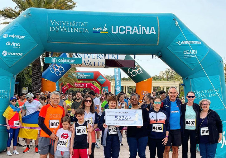 The Universitat raises more than €5,000 on the charity run for Ukraine
