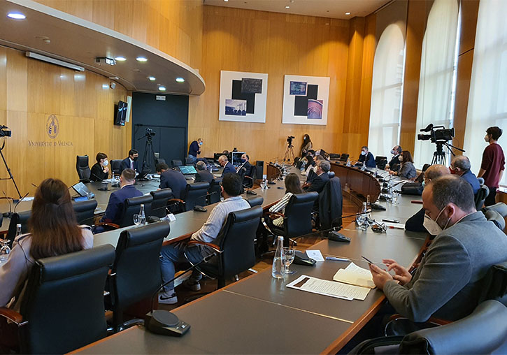 El Secretari d'Estat per a la Unió Europea dialoga amb la comunitat universitària