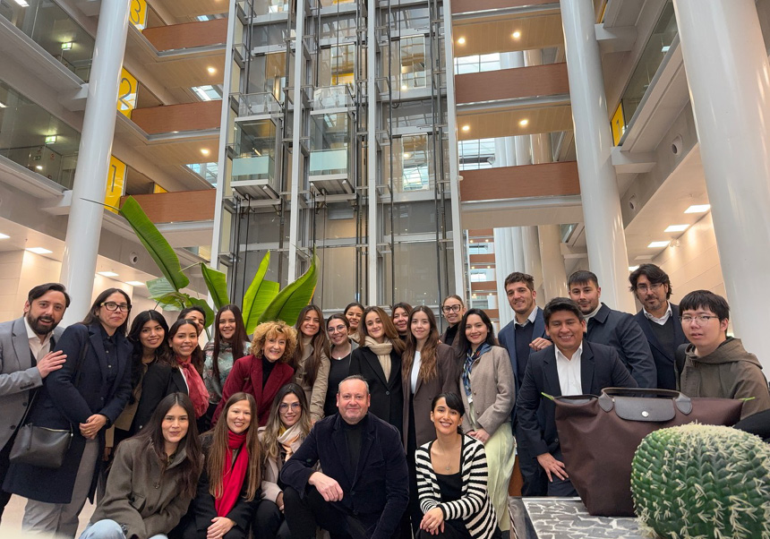Participants en el seminari en la Ciutat de la Justícia