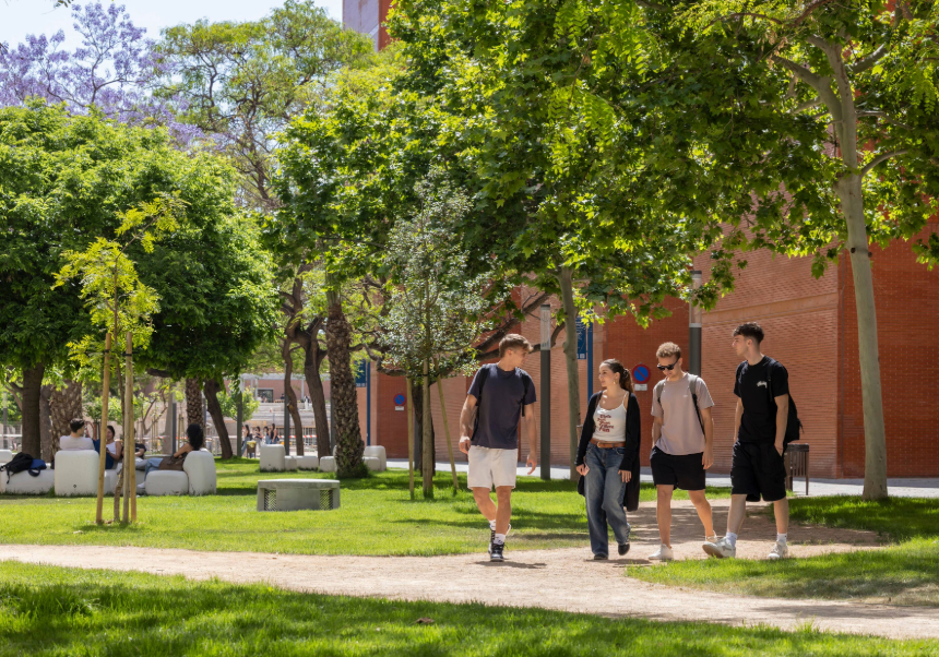 Diferents imatges d'instal·lacions de la Universitat
