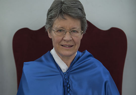 Jocelyn Bell en la Universitat de València. Foto: Miguel Lorenzo