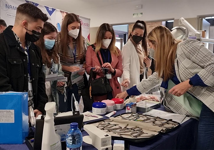 La jornada celebrada a la nova Facultat d’Infermeria i Podologia de la Universitat de València ha congregat a estudiants i professionals del món de la podologia, donant visibilitat i potenciant els estudis i investigacions en aquest camp