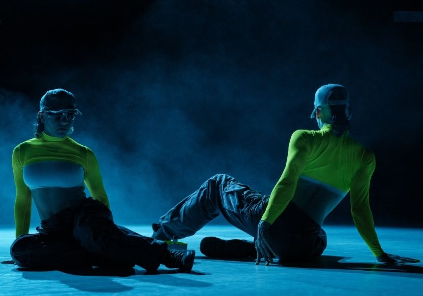 Escena de l'obra 'Mantra by night', de Venérea. Fotografia: Albiru Muriel.