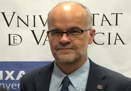 El professor Vicente Cerverón, guardonat amb el premi a l'Excel·lència Docent