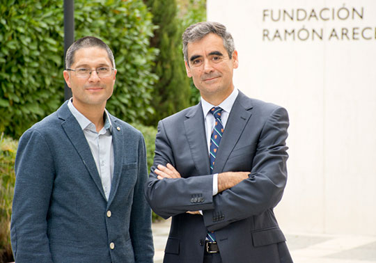 Mauro Mediavilla (University of  València) and José García Clavel (University of  Murcia).