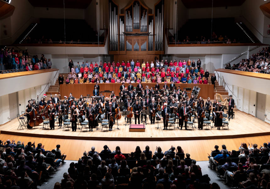 Concert de Nadal de l'Orquestra de la UV al Palau de la Música, dedicat a la recuperació postdana.