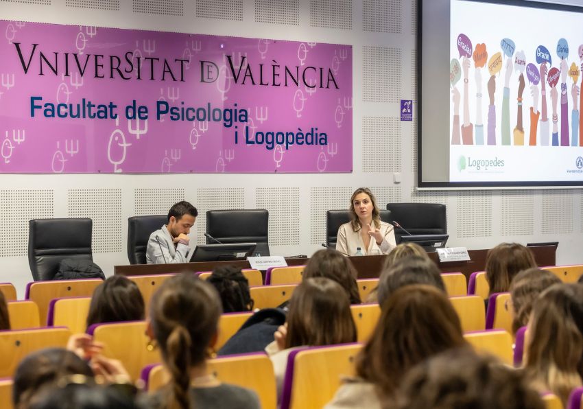 Alumnado en un aula de la Facultad de Psicología y Logopedia