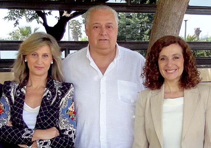 (De izquierda a derecha). María Dolores Bargues, Santiago Mas-Coma y María Adela Valero.