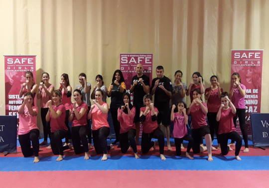 Las mujeres de SAFEgirls que participaron en el evento '1000 Golpes'.