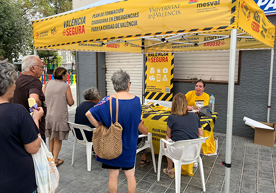 Veïnat de La Torre en la carpa informativa