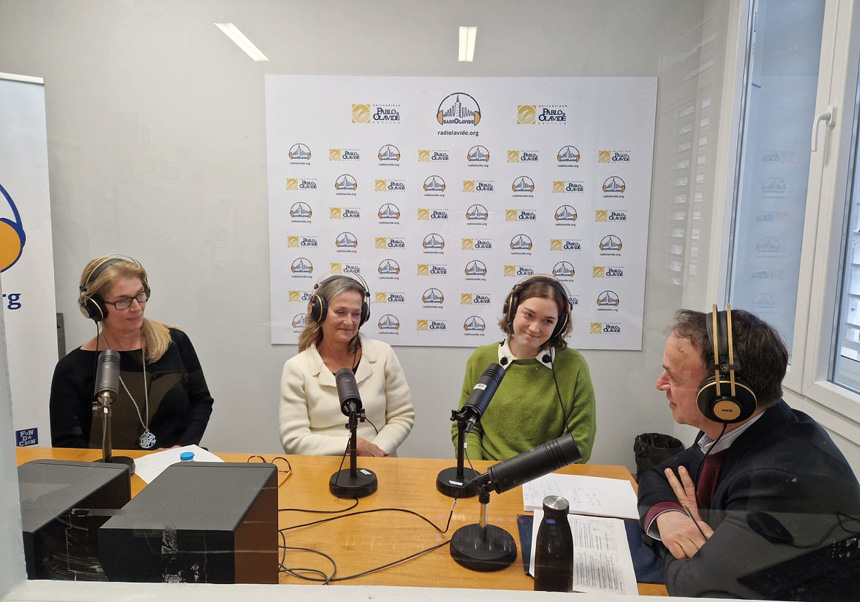 Ingrid María García Wistädt, Isabel Gutiérrez Koester, and Mireia Vives Martínez in the podcast