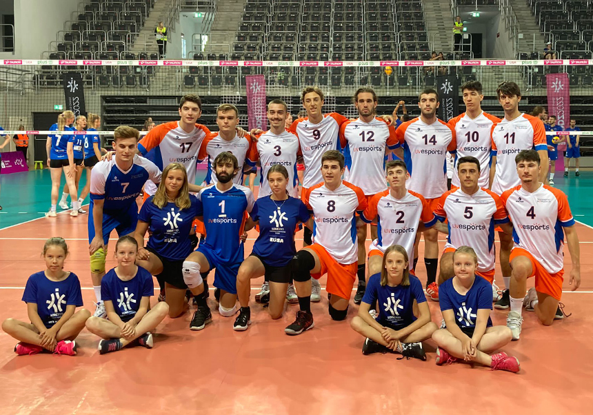 Foto de jugadores y jugadores de voleibol de la UV