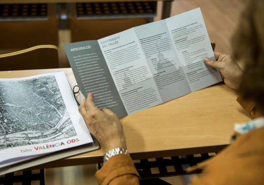 Una alumna del taller València ODS.