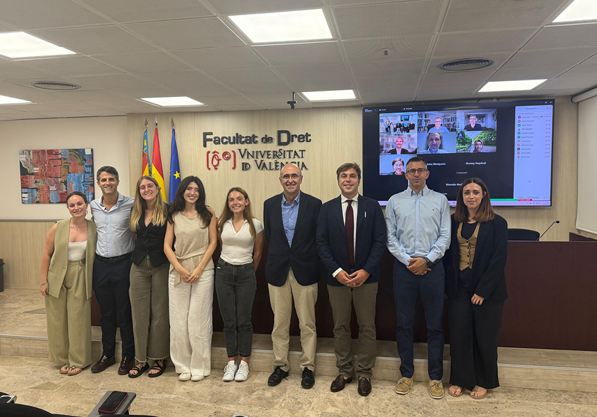 Foto de família del Global Tax Symposium 2025