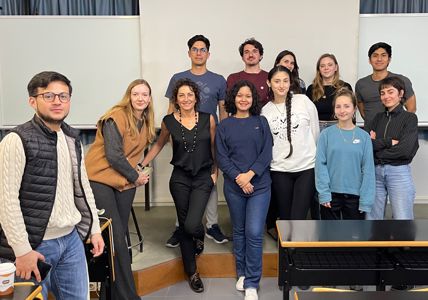 Group picture of those attending the talk