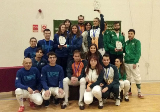 La Universitat de València, campiona autonòmica d'esgrima per equips.