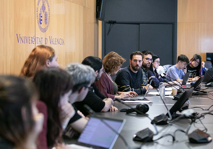 La Universitat de València crea el Consejo Asesor de iniciativas estudiantiles LGTBIQ+