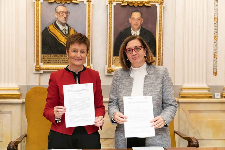 Firma del convenio de colaboración para la organización del IV Seminario Nacional de Deporte Inclusivo