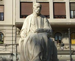 Escultura de Salvador Giner, en Valencia.