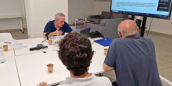 Membres durant la reunió científica nº 5 de 2025 de Neurodret UV, amb Vicente Claramonte Sanz. - imatge 0