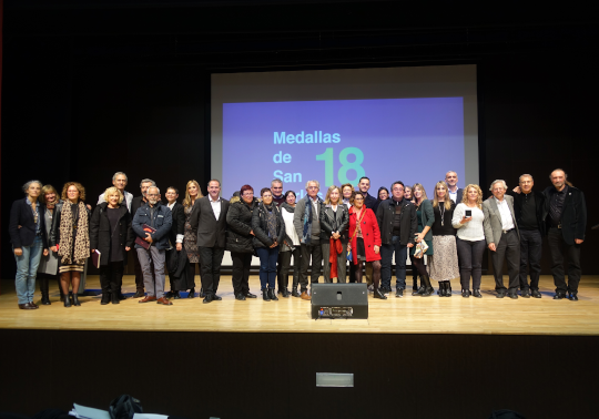 L'equip de La Nau, junt amb organitzadors. Foto: García Poveda.