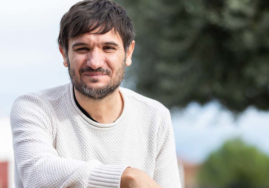 Vicente Querol. UV Chair for Digital Gender Gap