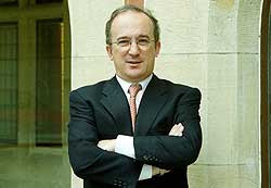 Santiago Muñoz Machado.